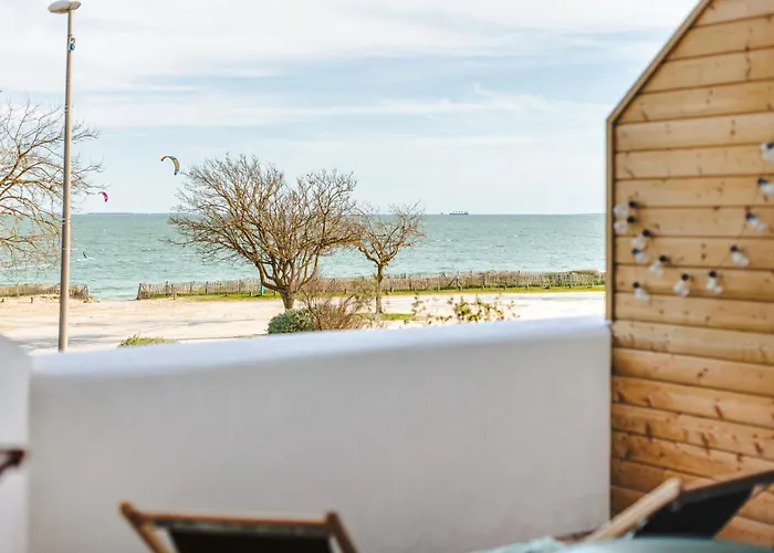 Apartment La Terrasse, House